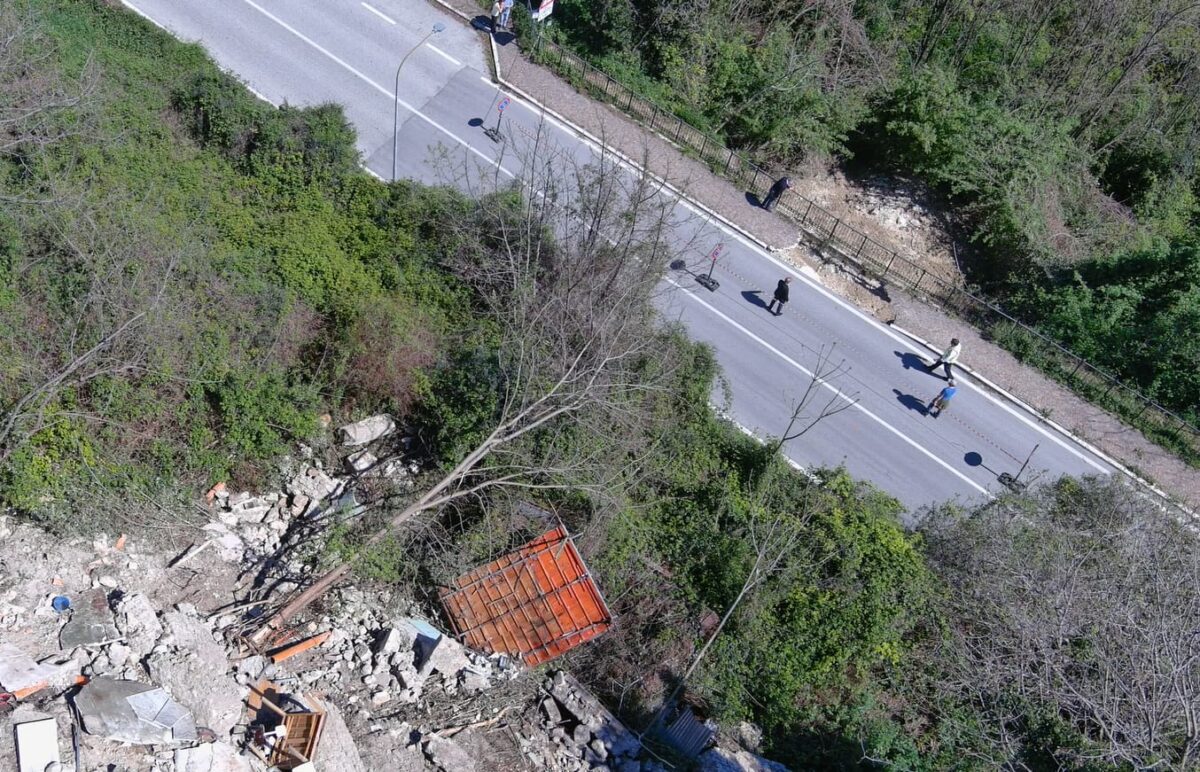 Pescara, frane a Manoppello: chiusa la statale 539