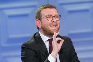 Vespa contro Provenzano, scontro in tv e polemiche Pd