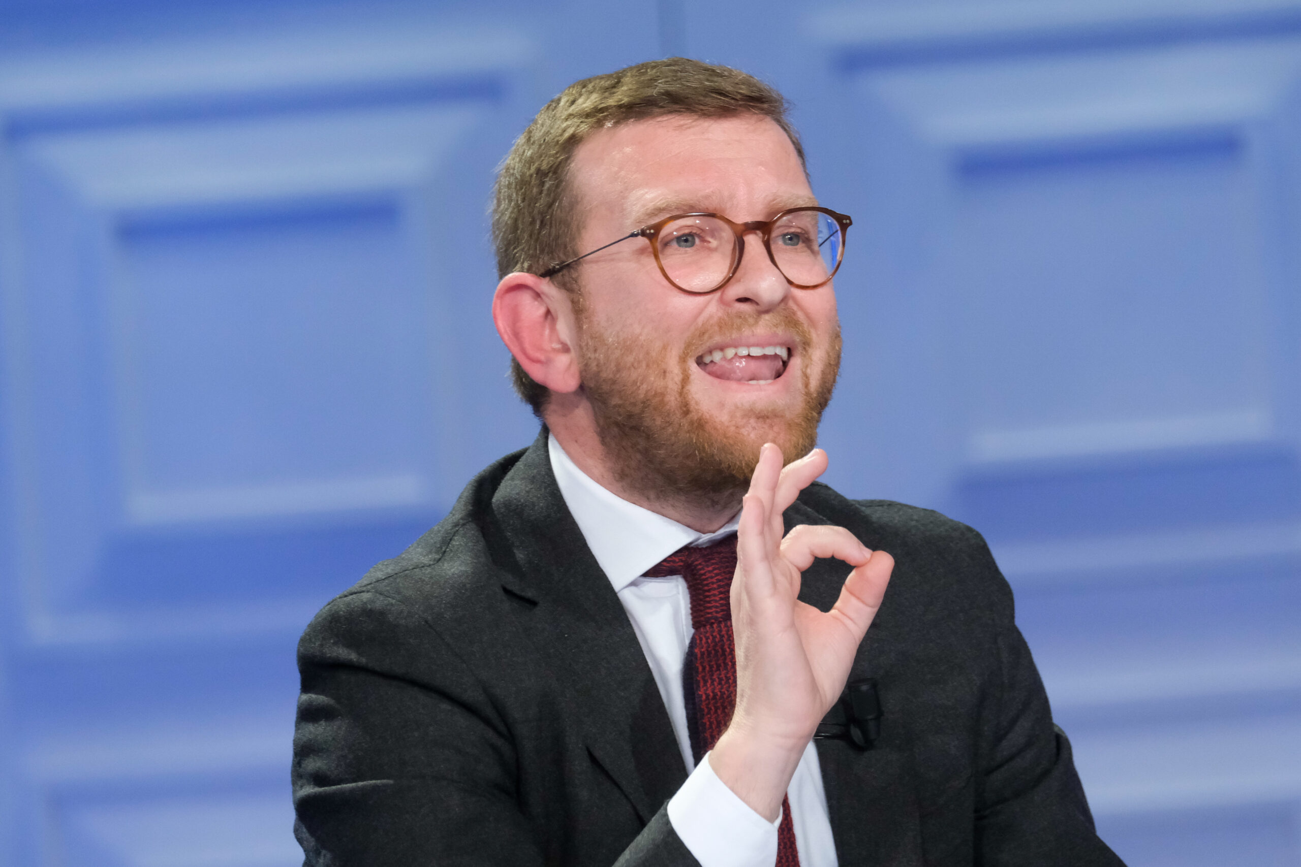 Vespa contro Provenzano, scontro in tv e polemiche Pd