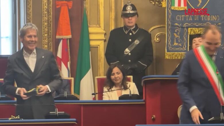 Torino, Baglioni premiato dalla città: "Qui si chiuderà il mio grand tour"