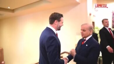 Iran: Vance incontra premier pakistano Sharif a Islamabad