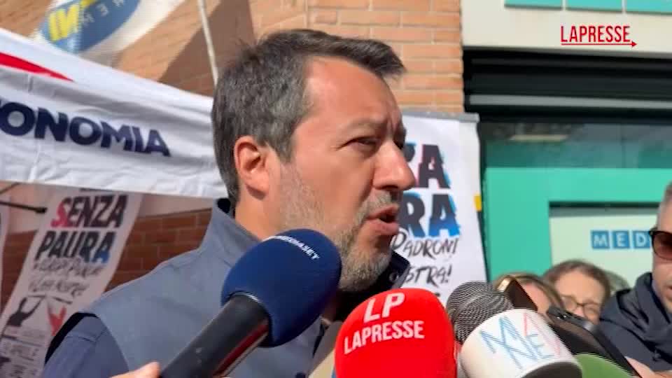 Iran, Salvini: "Trump? sono amico degli Usa, ma bisogna fermarsi"