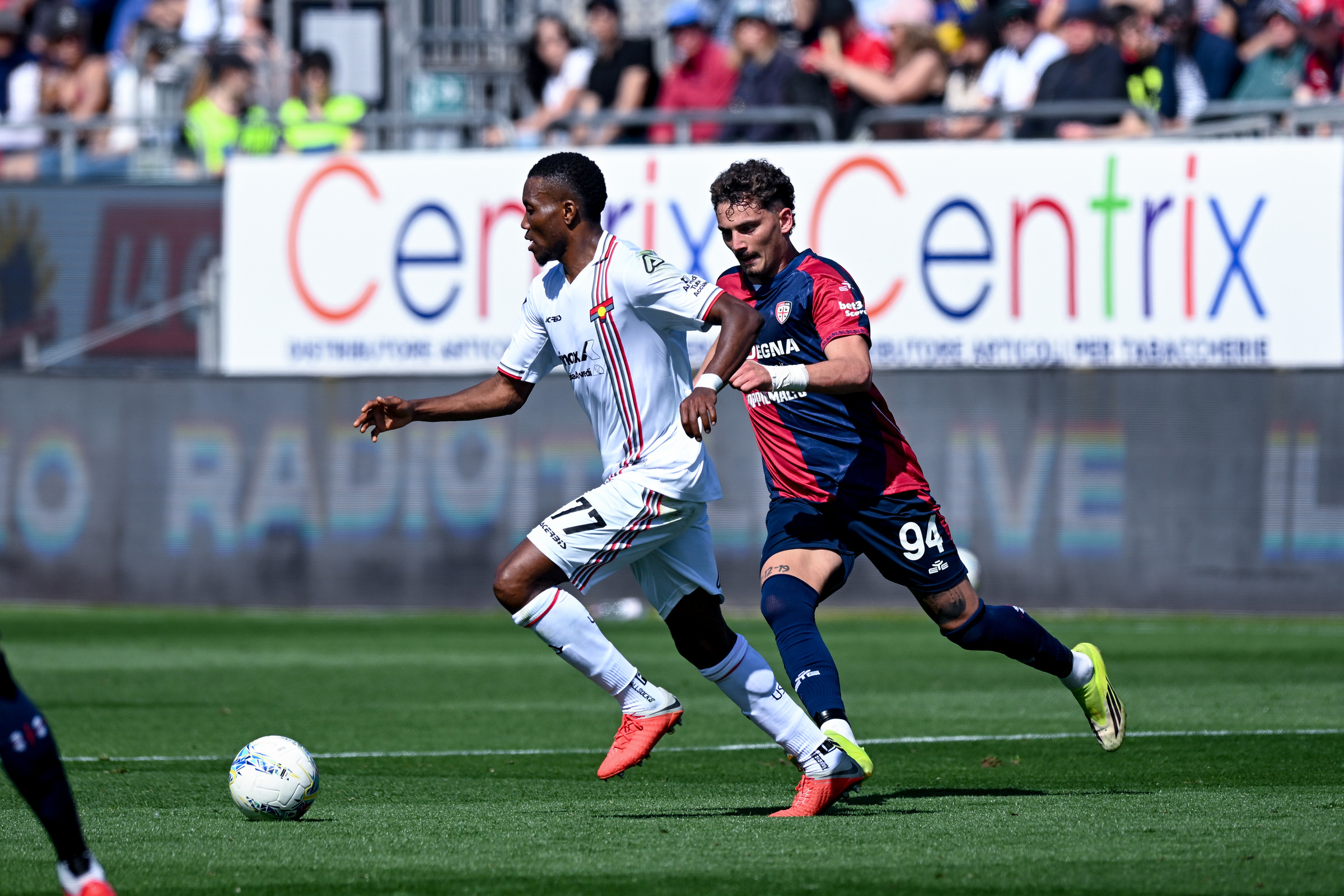 Serie A, Cagliari-Cremonese 1-0: Esposito regala i tre punti ai rossoblu Serie A, Cagliari-Cremonese 1-0: Esposito regala i tre punti ai rossoblu