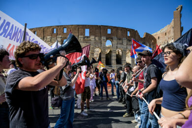Cuba, in migliaia in piazza a Roma in solidarietà con il popolo cubano