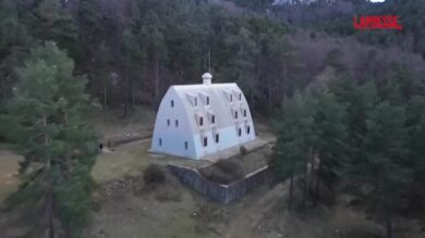 Spagna, attribuito a Gaudì uno chalet di montagna sui Pirenei: le immagini dell'opera