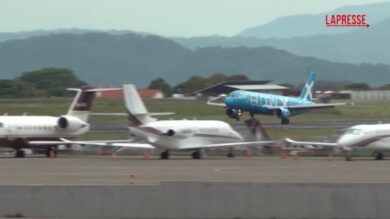 Costa Rica, l’arrivo del primo gruppo di migranti espulsi dagli Usa