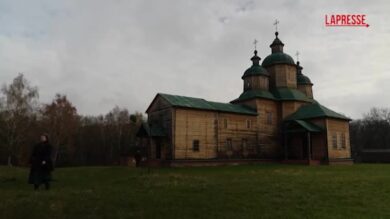 Ucraina, la Pasqua ortodossa celebrata durante un breve cessate il fuoco