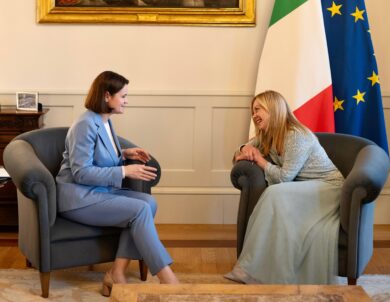 Ungheria, leader opposizione bielorussa Tikhanovskaya: “Con Magyar indebolita influenza Putin in Ue”