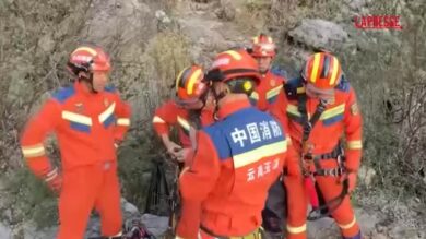 Cina, il salvataggio da brividi di due climber sulle montagne dello Yunnan