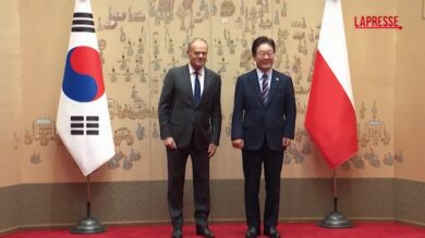 Corea del Sud, il premier polacco Tusk incontra il presidente Lee