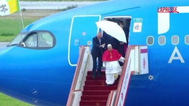 Algeria, Papa Leone XIV accolto dal presidente Tebboune