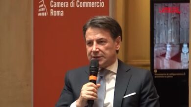 Usa, Conte: "Papa risponde a Trump per compassione cristiana"