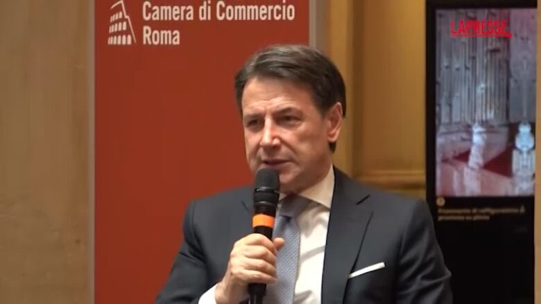 Usa, Conte: "Papa risponde a Trump per compassione cristiana"