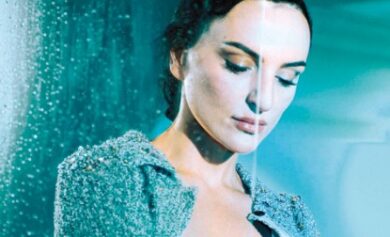 Arisa torna dopo 5 anni con un nuovo album, in ‘Foto Mosse’ racconta la sua femminilità