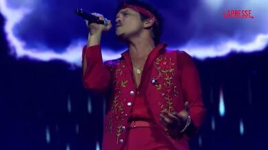 Bruno Mars, ha preso il via da Las Vegas il suo spettacolare ‘The Romantic Tour’
