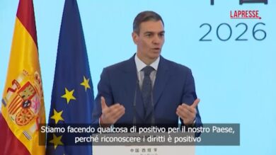 Spagna, Sanchez sulla regolarizzazione di 500mila immigrati: "Stiamo facendo qualcosa di buono per il nostro Paese"
