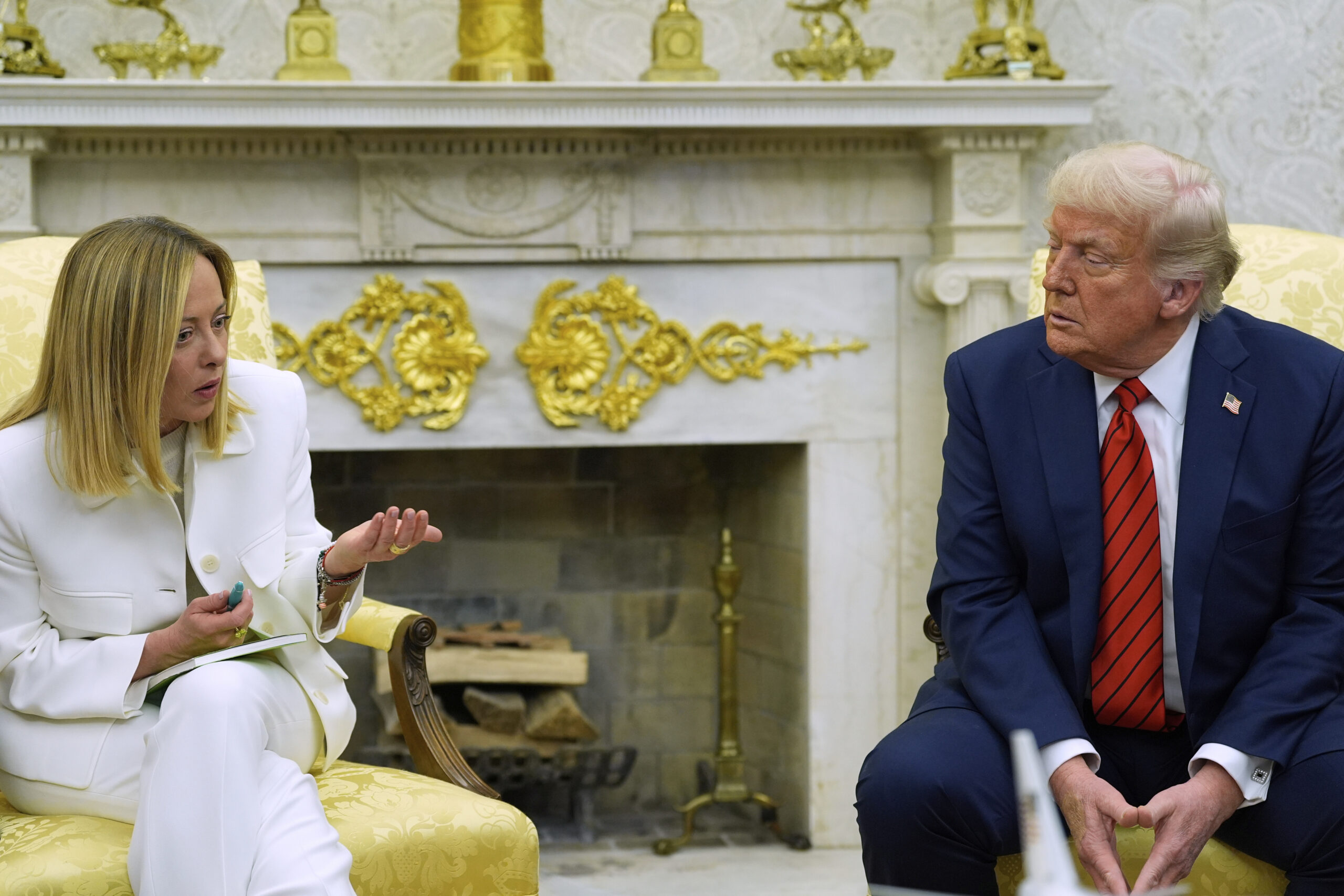 Trump attacca Meloni: “Sono scioccato, lei è inaccettabile e non ha coraggio”