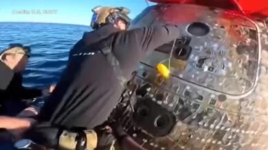 Artemis II, il video in primo piano dei sommozzatori che recuperano gli astronauti dopo l'ammaraggio
