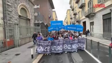 Torino, la Marcia in ricordo del partigiano ebreo Emanuele Artom