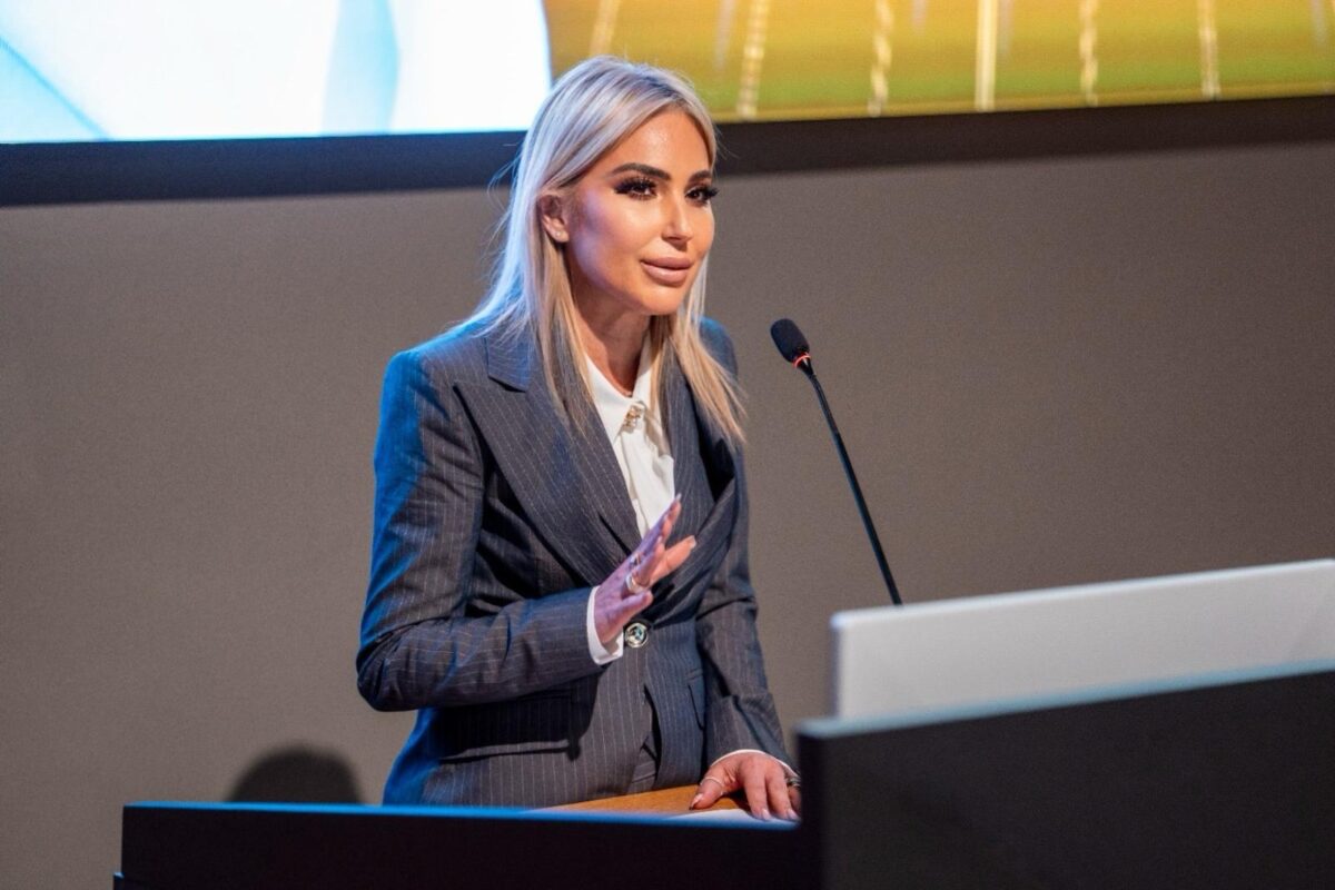 AI in salute è già realtà, l’indagine sul MedTech e le sfide in Italia