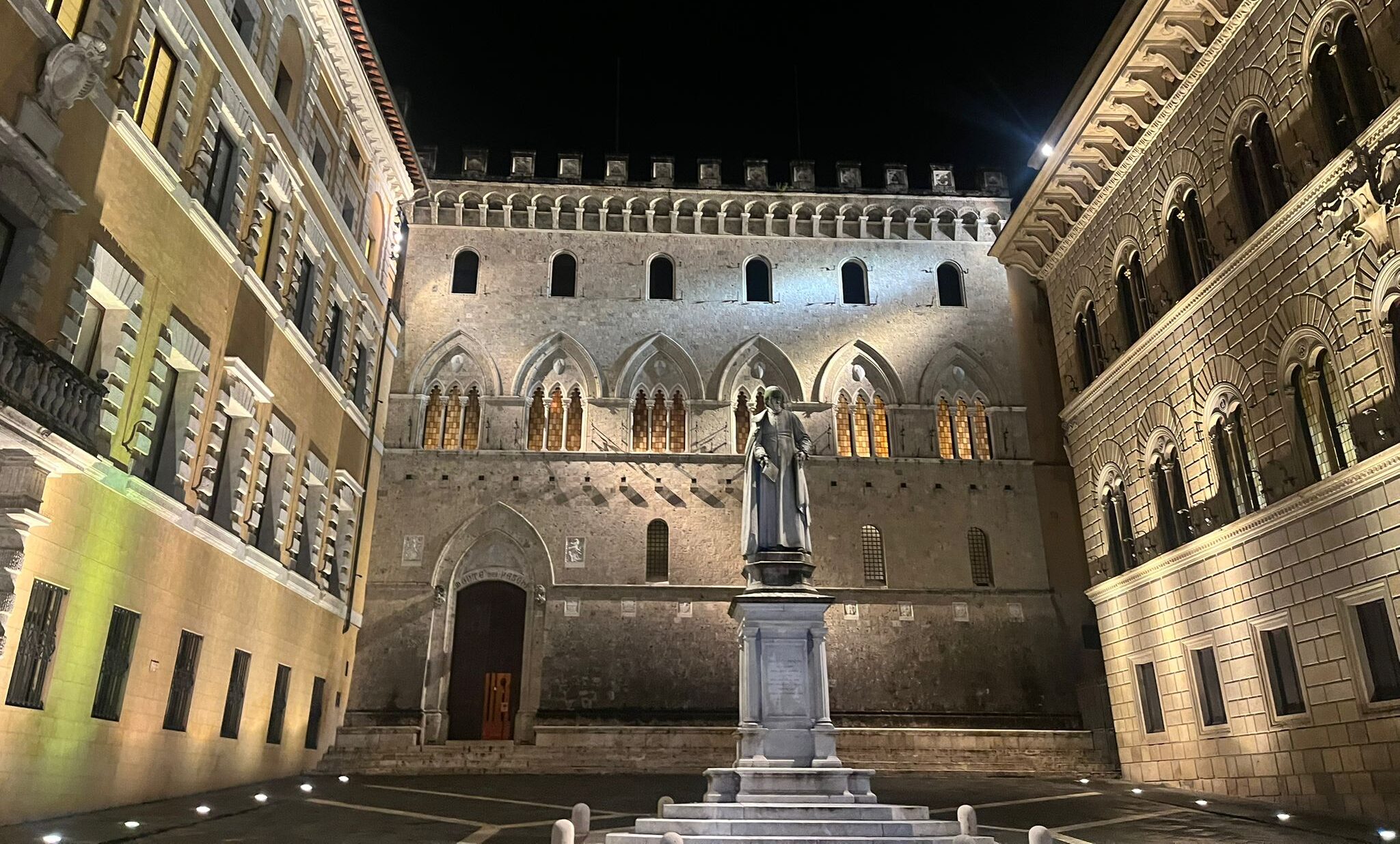 Mps, colpo di scena in assemblea: Plt vince con Lovaglio, decisiva Delfin con Bpm