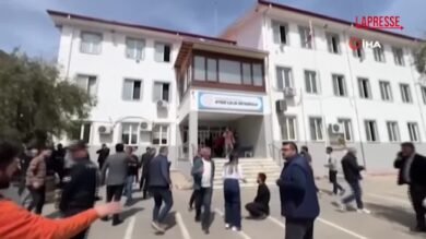 Turchia, altra sparatoria in una scuola: scene di panico in strada