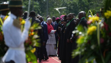 Papa Leone XIV in Camerun: “È possibile convivere, nel mondo sete di giustizia e pace”