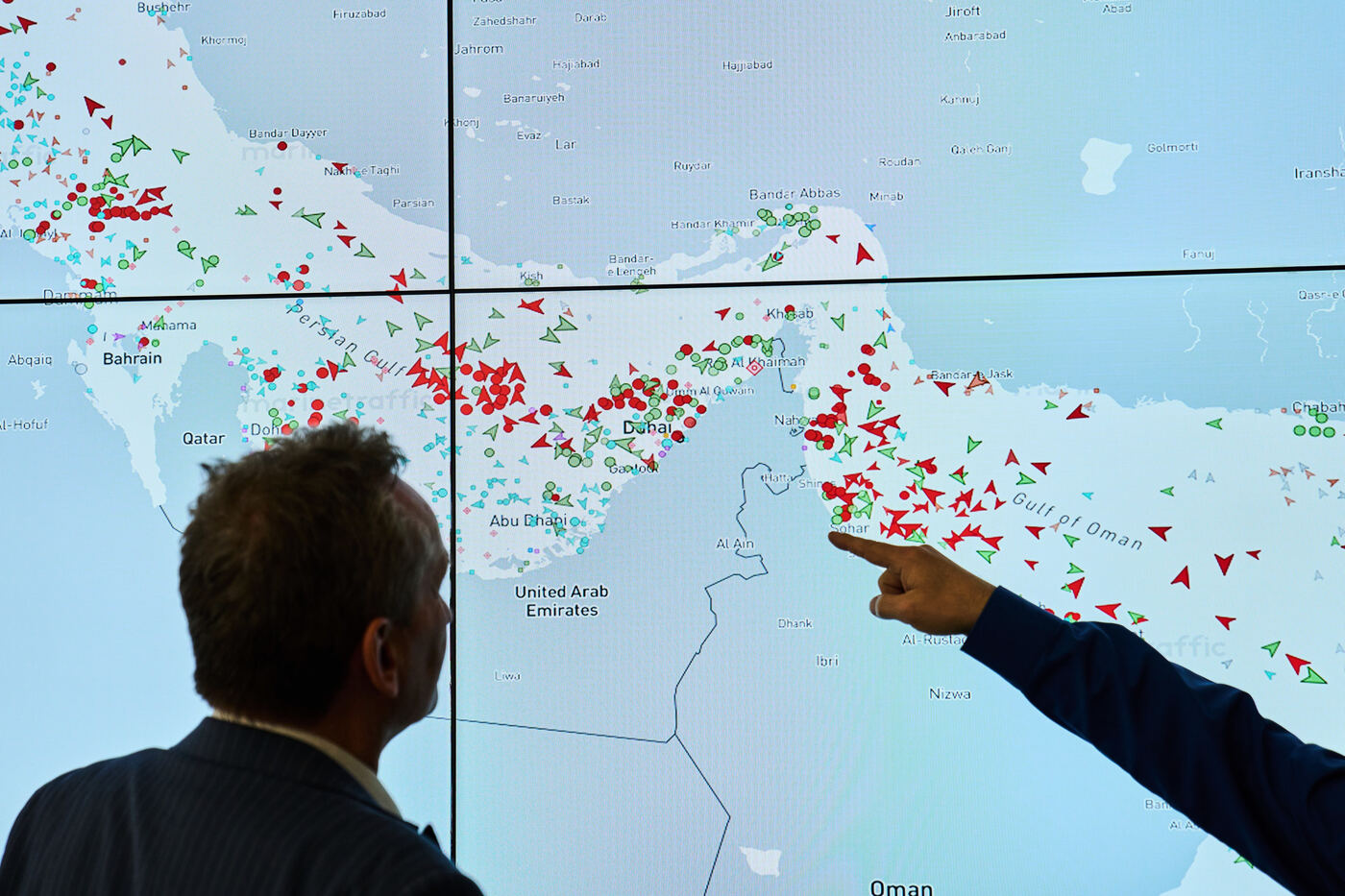 Iran, Trump: “Raggiungeremo un accordo con Teheran in un giorno o due” – La diretta