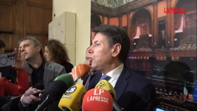 Governo, Conte: "Meloni riveda tutti gli accordi sottoscritti con Trump"