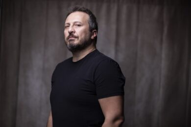 Teatro, Montanini in tour con ‘Fall Reloaded’: “Le parole servono per fare la rivoluzione”