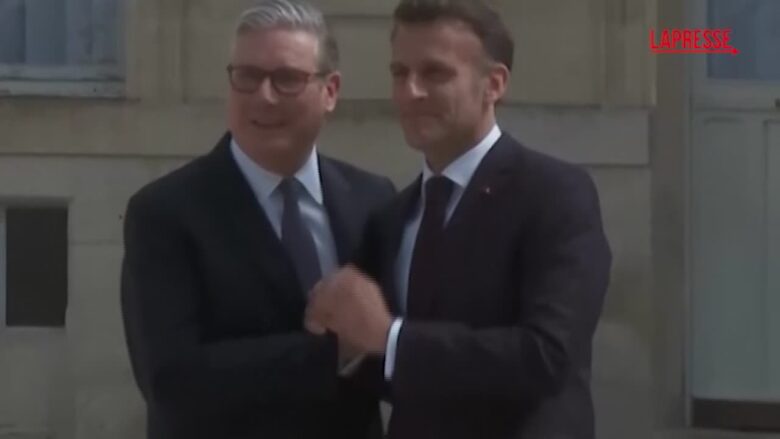 Iran, Macron accoglie all'Eliseo Starmer