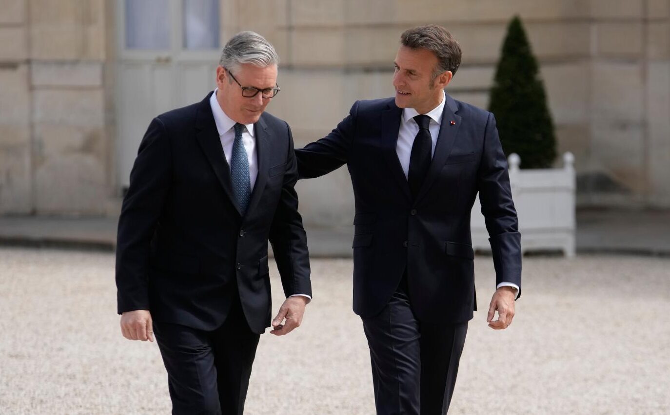 Iran, a Parigi il vertice su Hormuz presieduto da  Macron: arrivati Starmer e Meloni