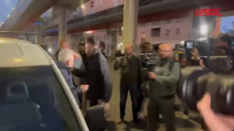 Roma, tensioni al Corteo pro Cospito: ferito un poliziotto