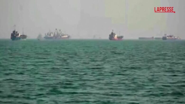 Iran, ancora in stallo la situazione ad Hormuz: le navi ferme nello Stretto