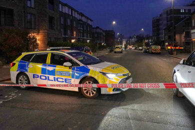 Regno Unito, la polizia indaga su gruppo filo-Iran dietro agli attacchi a siti ebraici