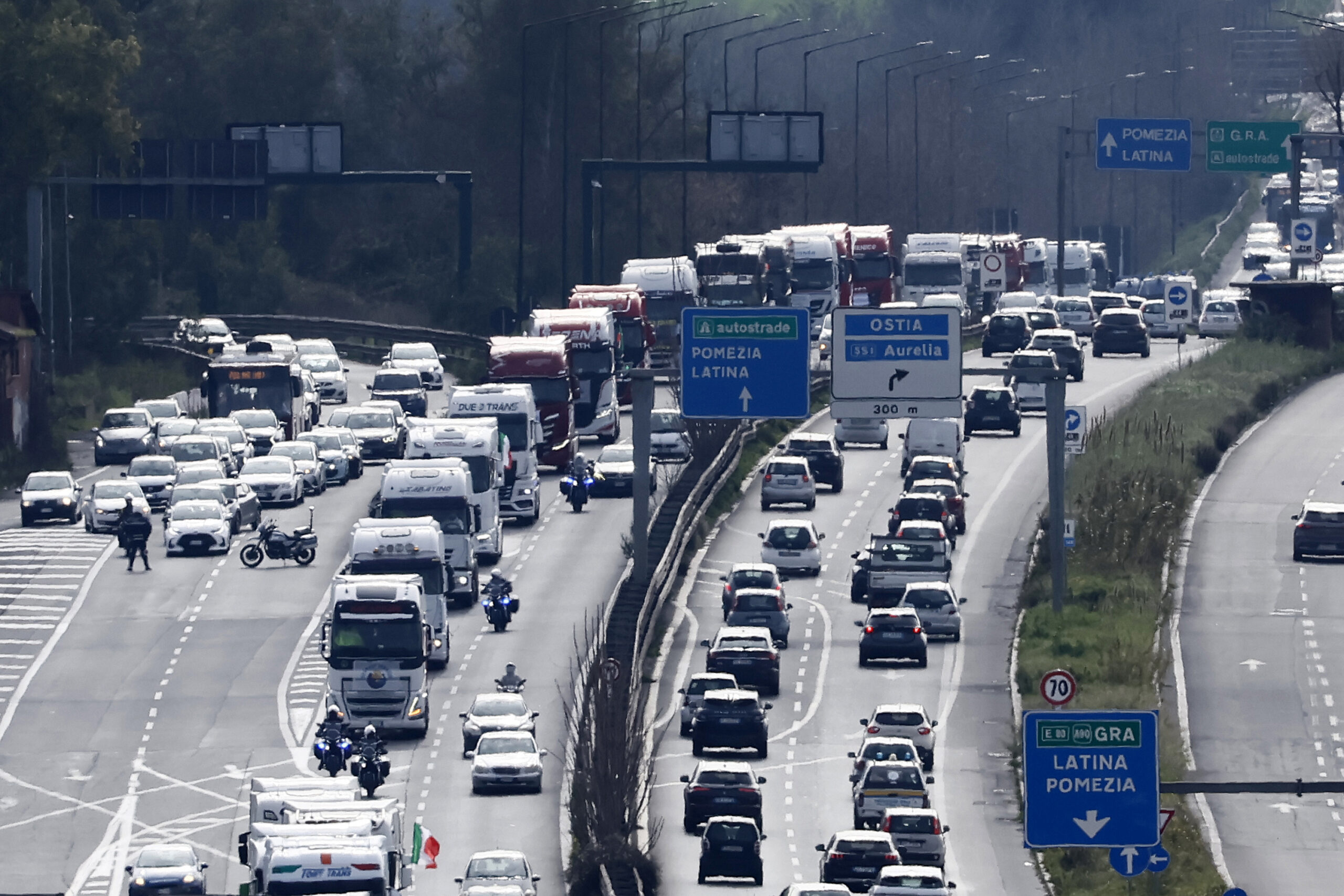Sciopero autotrasportatori da oggi: le ragioni e i possibili effetti sui prezzi