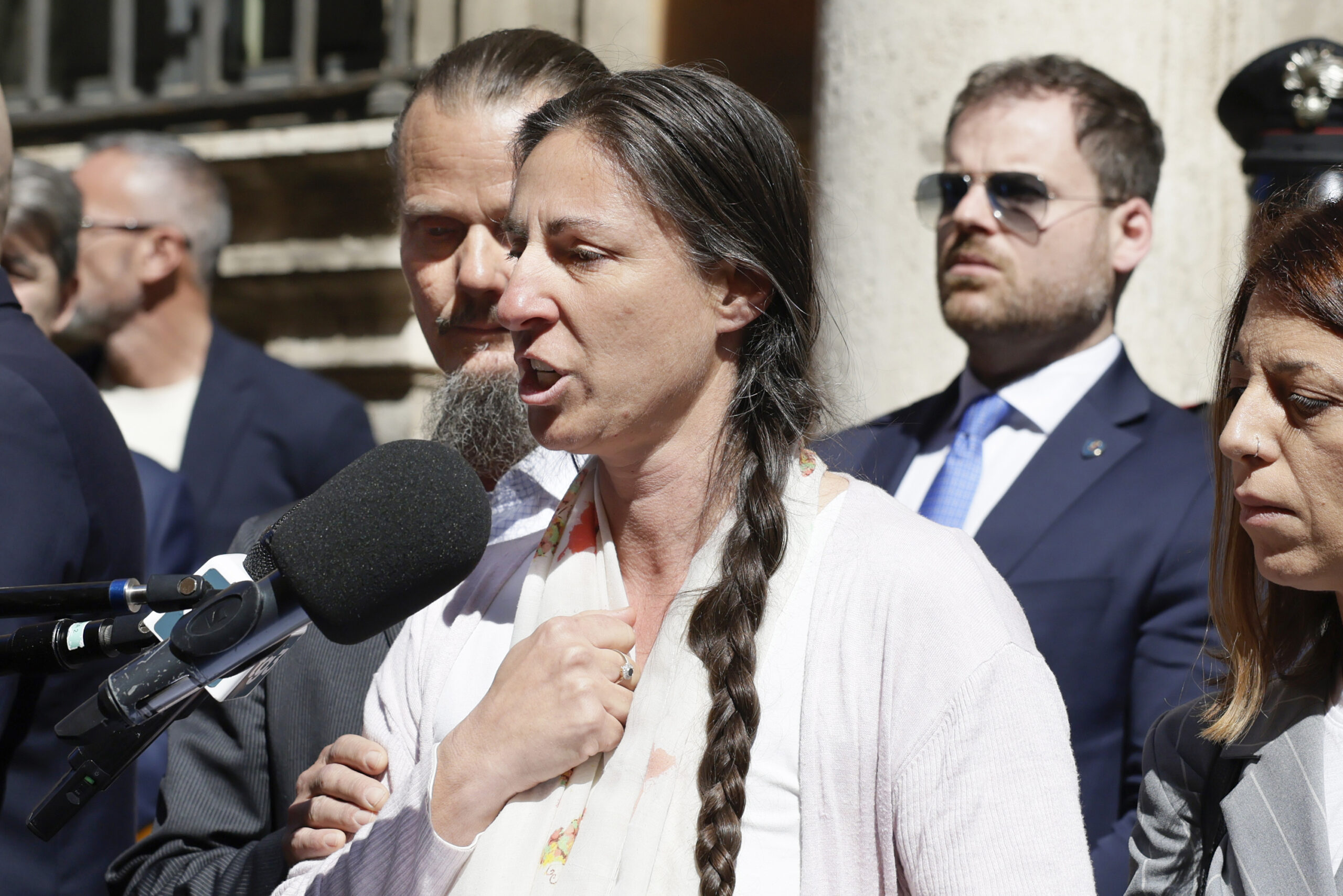 Famiglia nel bosco, domani i coniugi Trevallion alla Camera