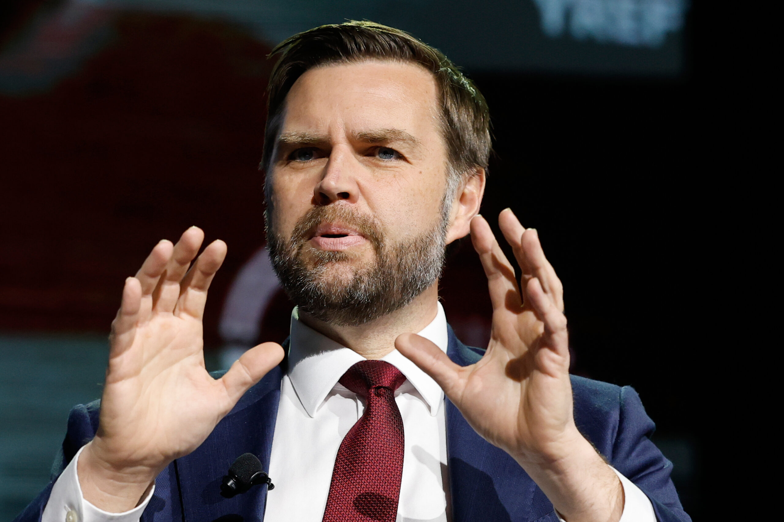 Iran, Vance in partenza per il Pakistan. Teheran chiede il rilascio della nave sequestrata – La diretta