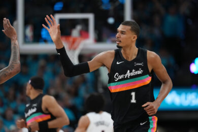 Wembanyama difensore dell’anno Nba, eletto all’unanimità