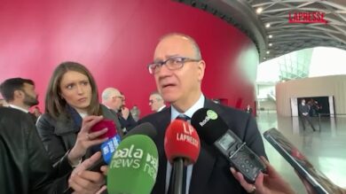 Valditara: "Tra qualche settimana al via psicologo nelle scuole"