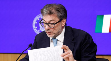 Documento finanza pubblica, il governo taglia le stime di crescita