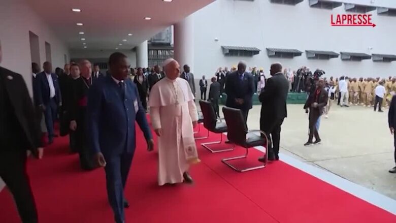 Papa Leone XIV in Guinea Equatoriale, la visita al carcere di Bata e il ricordo delle vittime dell'attentato del 2021