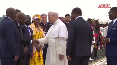 Papa Leone XIV decolla da Guinea Equatoriale, stasera in Italia
