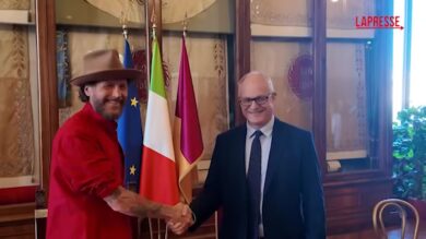 Roma, Gualtieri a Jovanotti: "A settembre ti consegneremo la Lupa Capitolina"