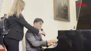 Sal Da Vinci verso l'Eurovision: "Ora è il momento di lottare per la pace"