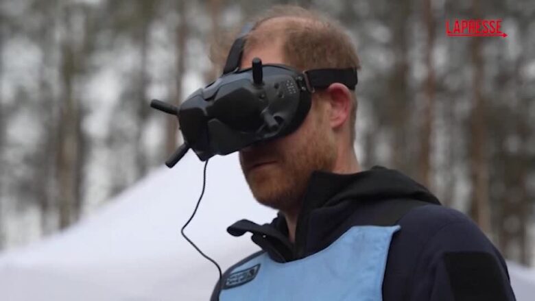 Ucraina, Harry in visita a Bucha con una ong anti-mine