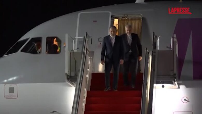 Iran, il ministro degli Esteri Araghchi arriva a Islamabad