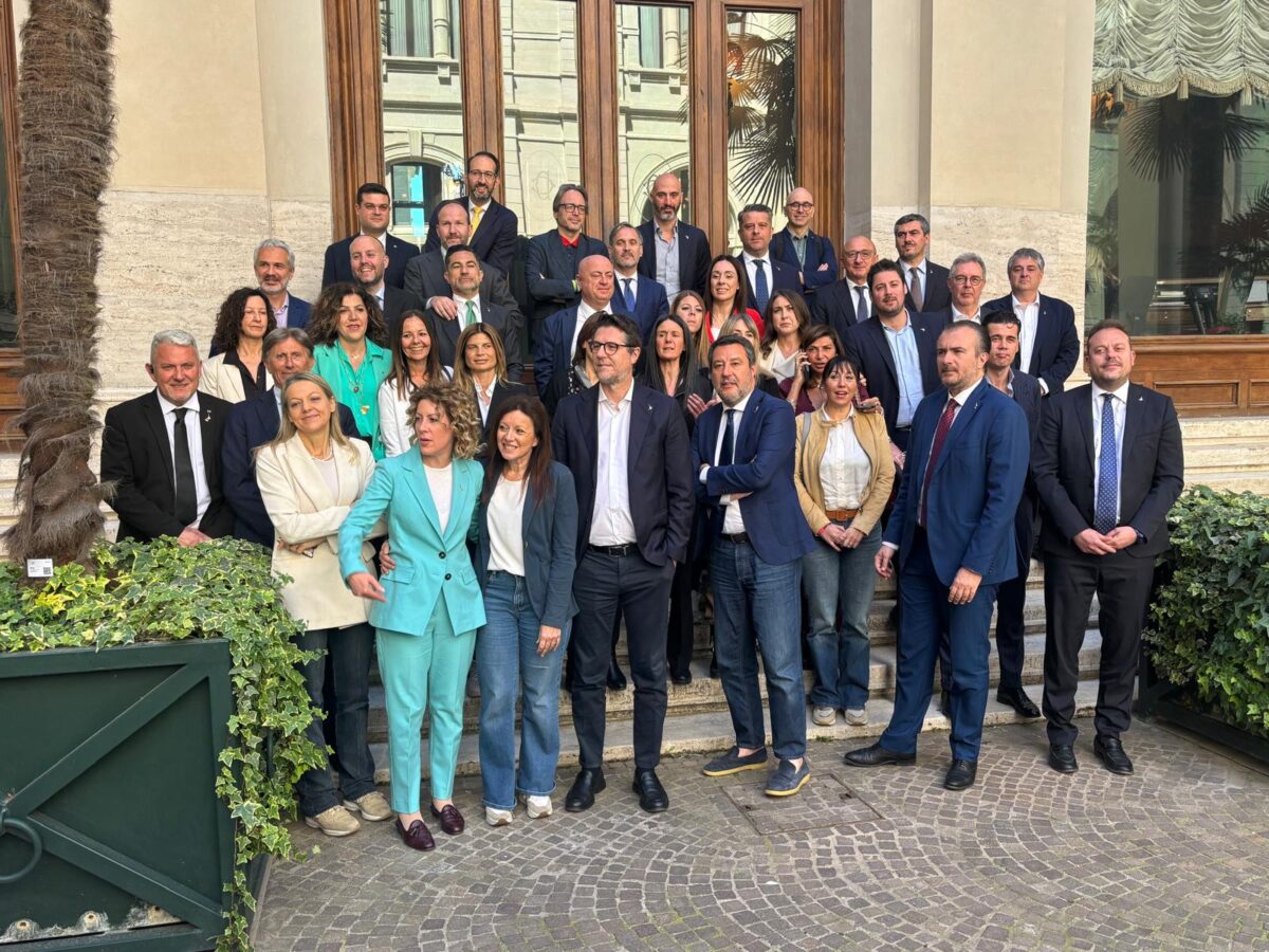 Dl Sicurezza, ok definitivo alla Camera. Le opposizioni cantano “Bella ciao”