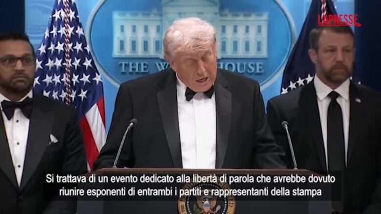 Usa, spari alla cena con la stampa. Trump: "Attentatore aveva diverse armi"