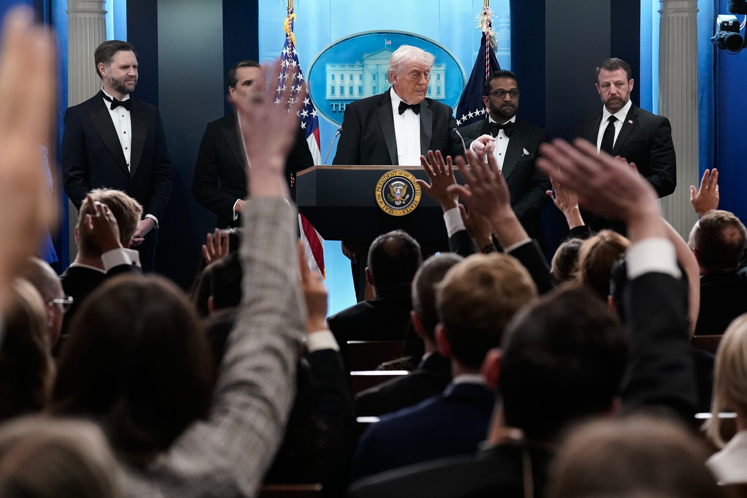 Attentato a Trump, fermato un sospetto. Meloni: “Nessuno spazio per odio politico nelle democrazie” – La diretta